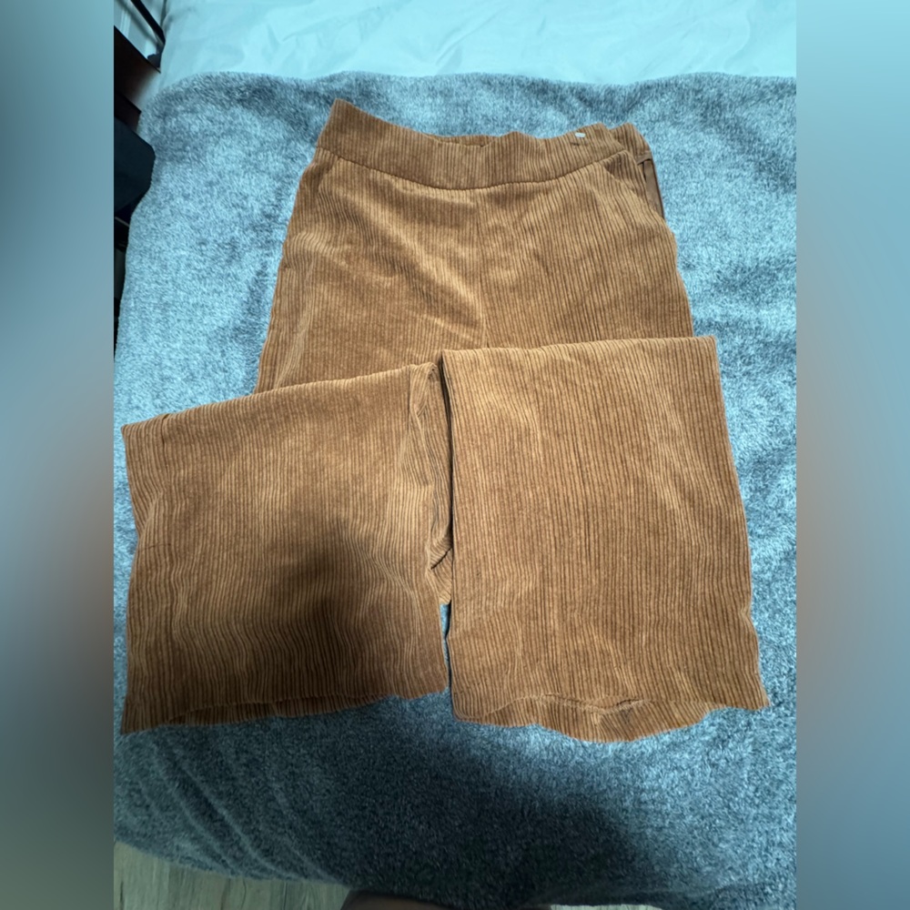 STRADIVARIUS | Wide Leg Corduroy Trousers